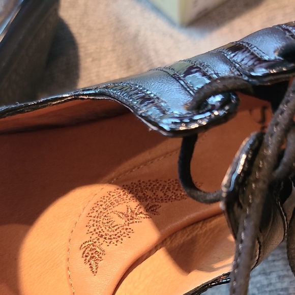 Sofft Elegant Black Leather Women's Heels - Picture 7 of 8